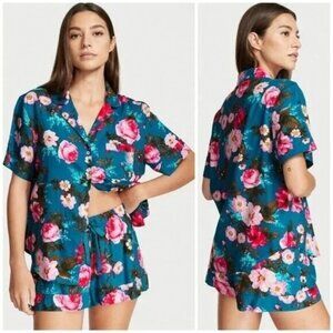 Victoria's Secret Flannel Floral Blue Pajama Short Set. Size M.
